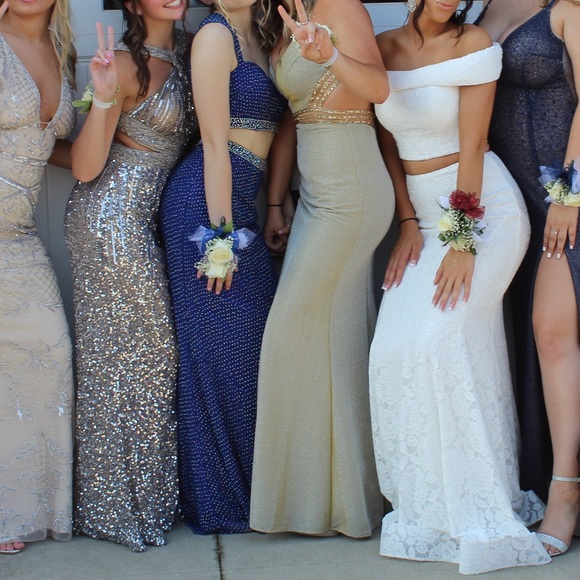 prom dress - Picture 2 of 8